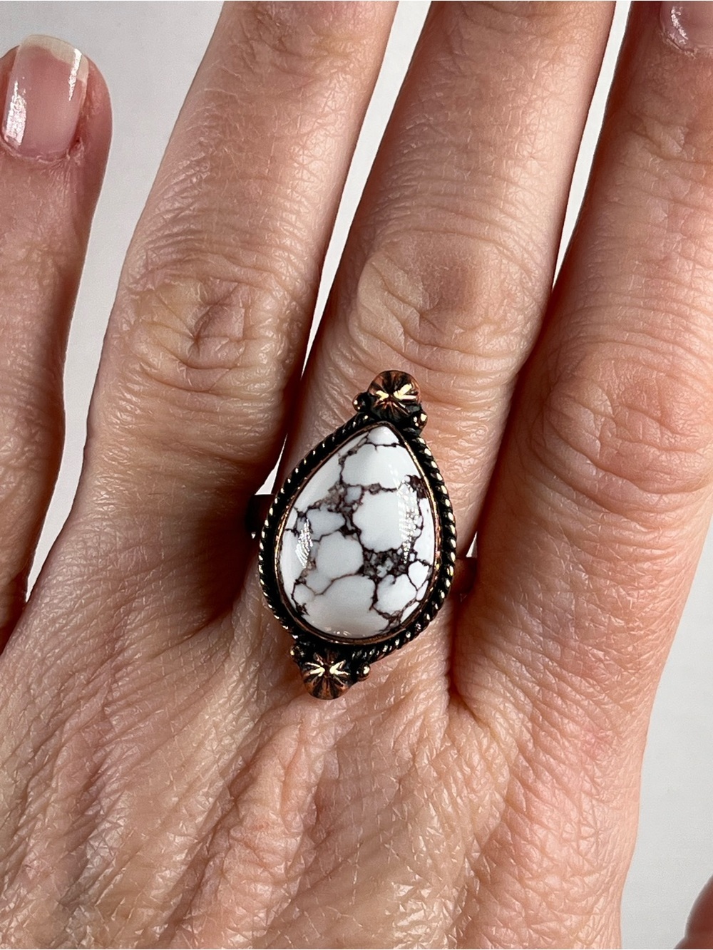 Solid Copper Wild Horse Magnesite Gemstone Ring Size 8.25 Adjustable - Picture 5 of 9
